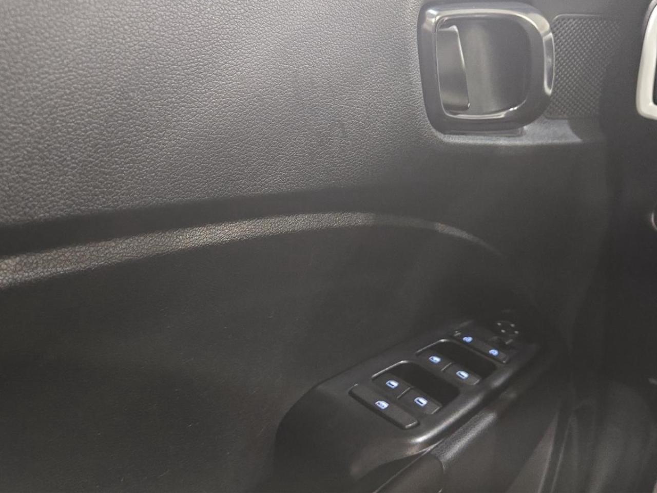 2020 Hyundai Venue Trend Urban Photo