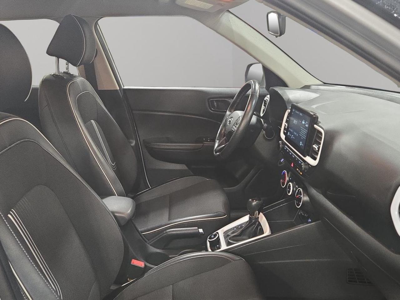 2020 Hyundai Venue Trend Urban Photo