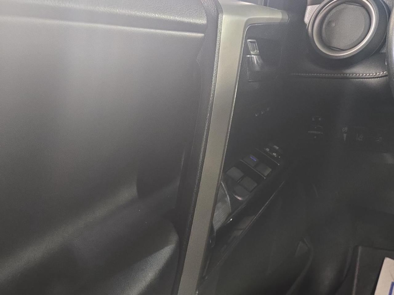 2016 Toyota RAV4 LIMITED  Photo