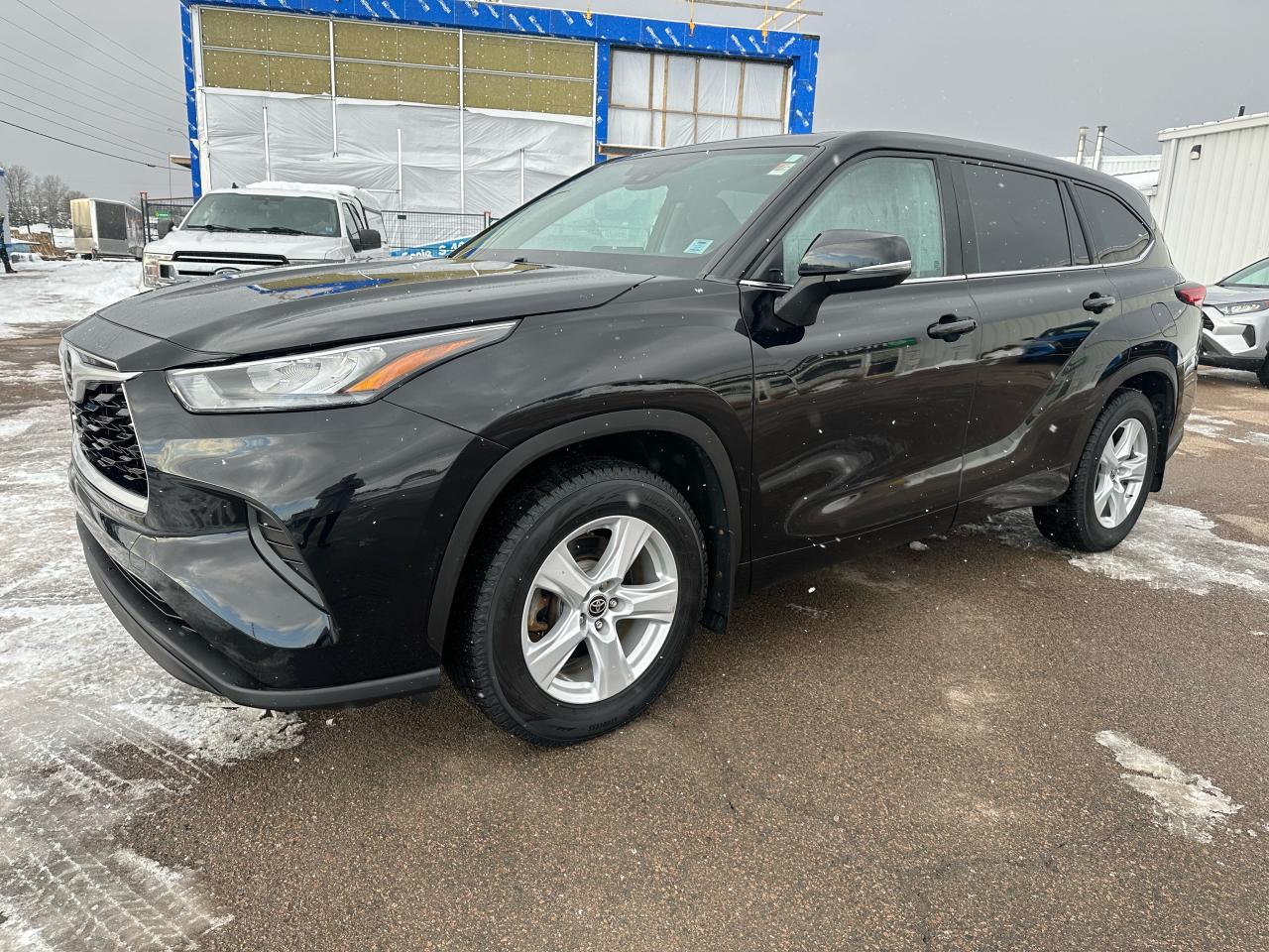 2020 Toyota Highlander LE AWD Photo0