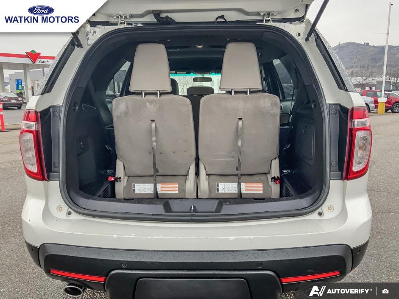 2011 Ford Explorer Base 4WD Photo14