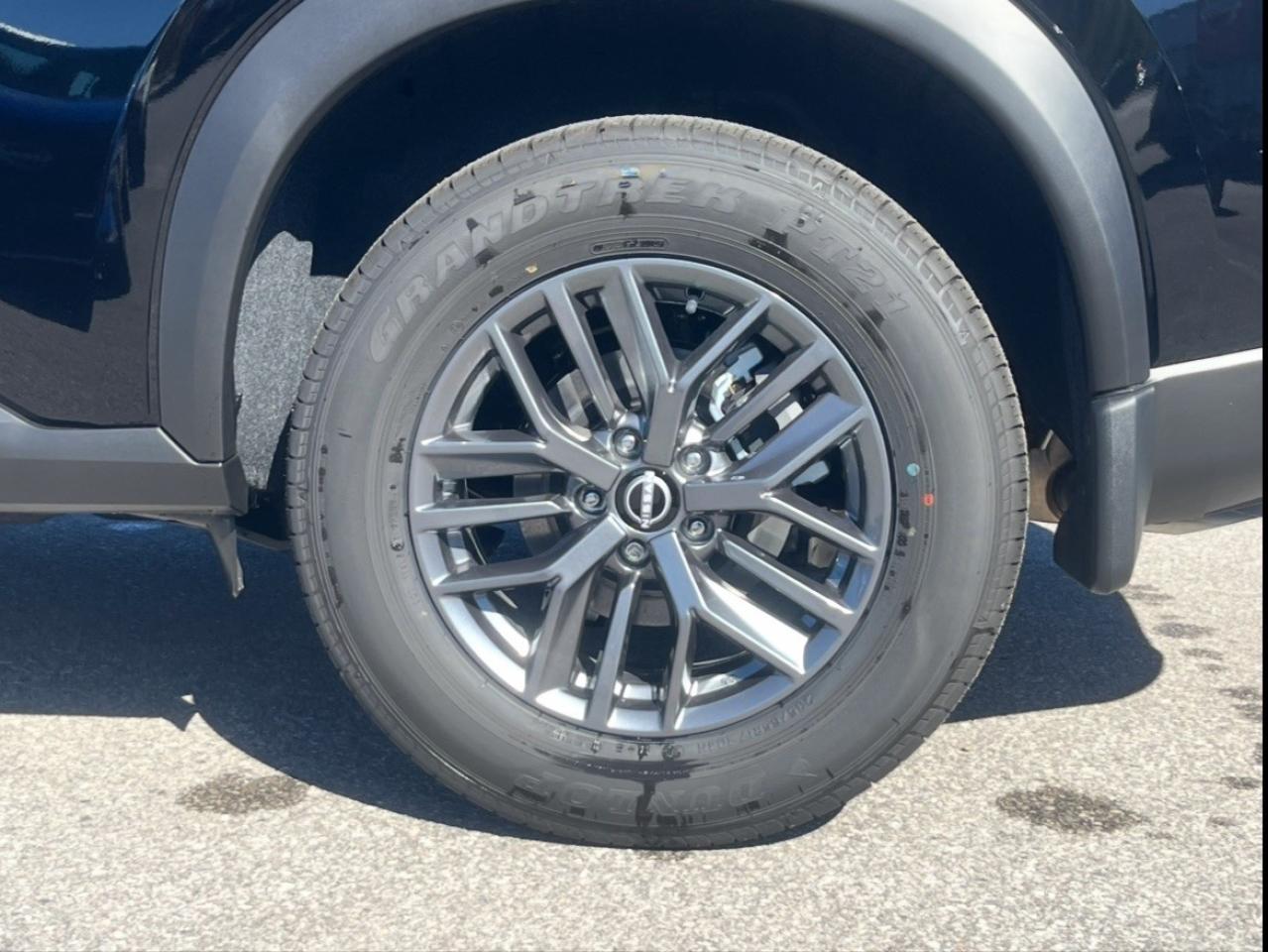 2026 Nissan Rogue AWD S Photo4