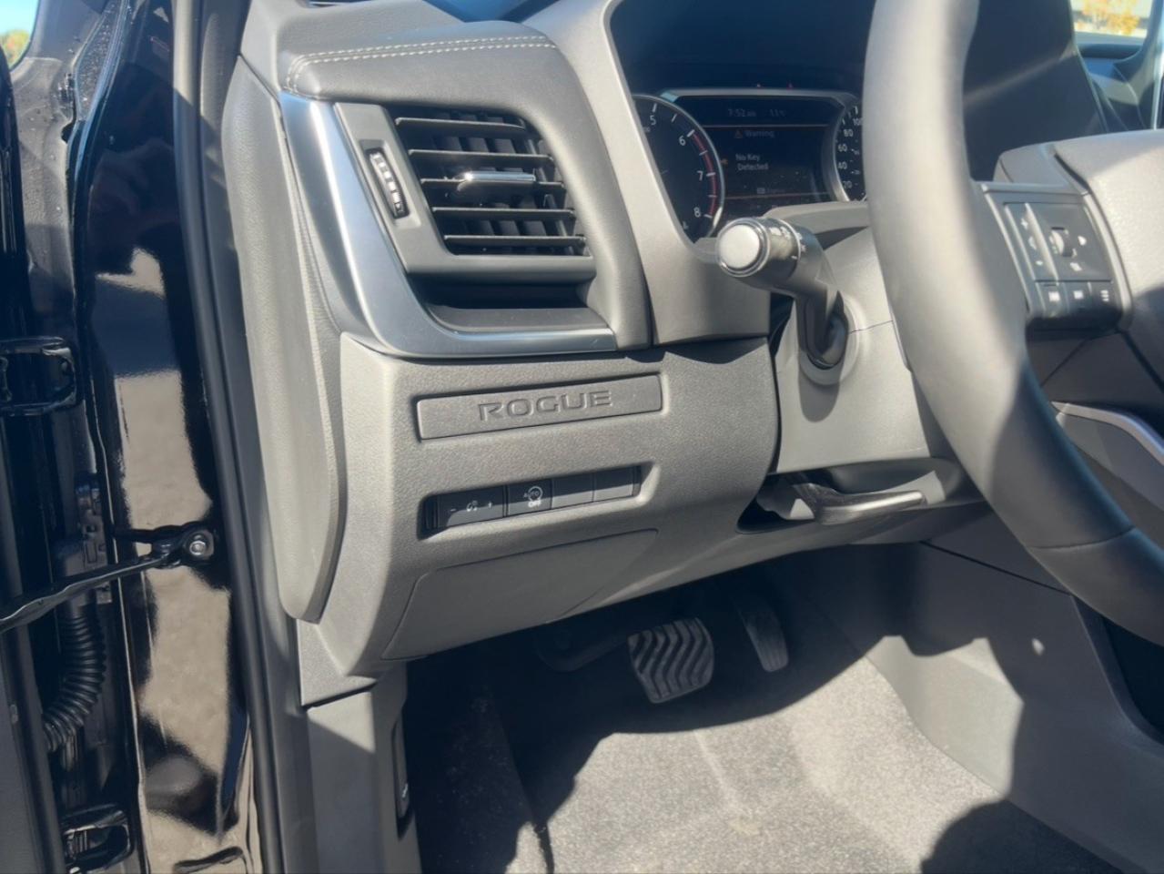 2026 Nissan Rogue AWD S Photo