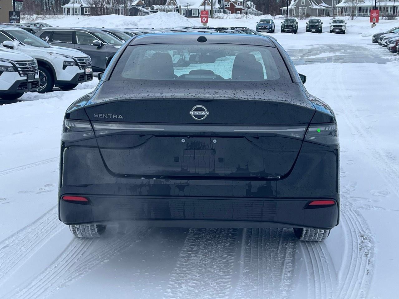 2026 Nissan Sentra SV SEDAN Photo