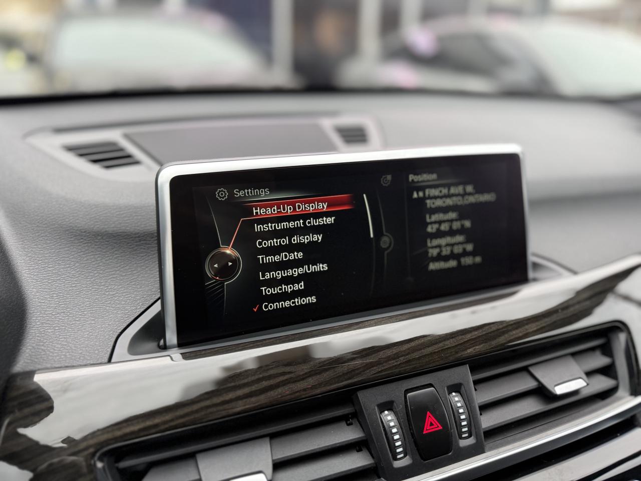 2017 BMW X1 | PREMIUM | PANO | NAVI | HUD | BACK UP CAMERA Photo