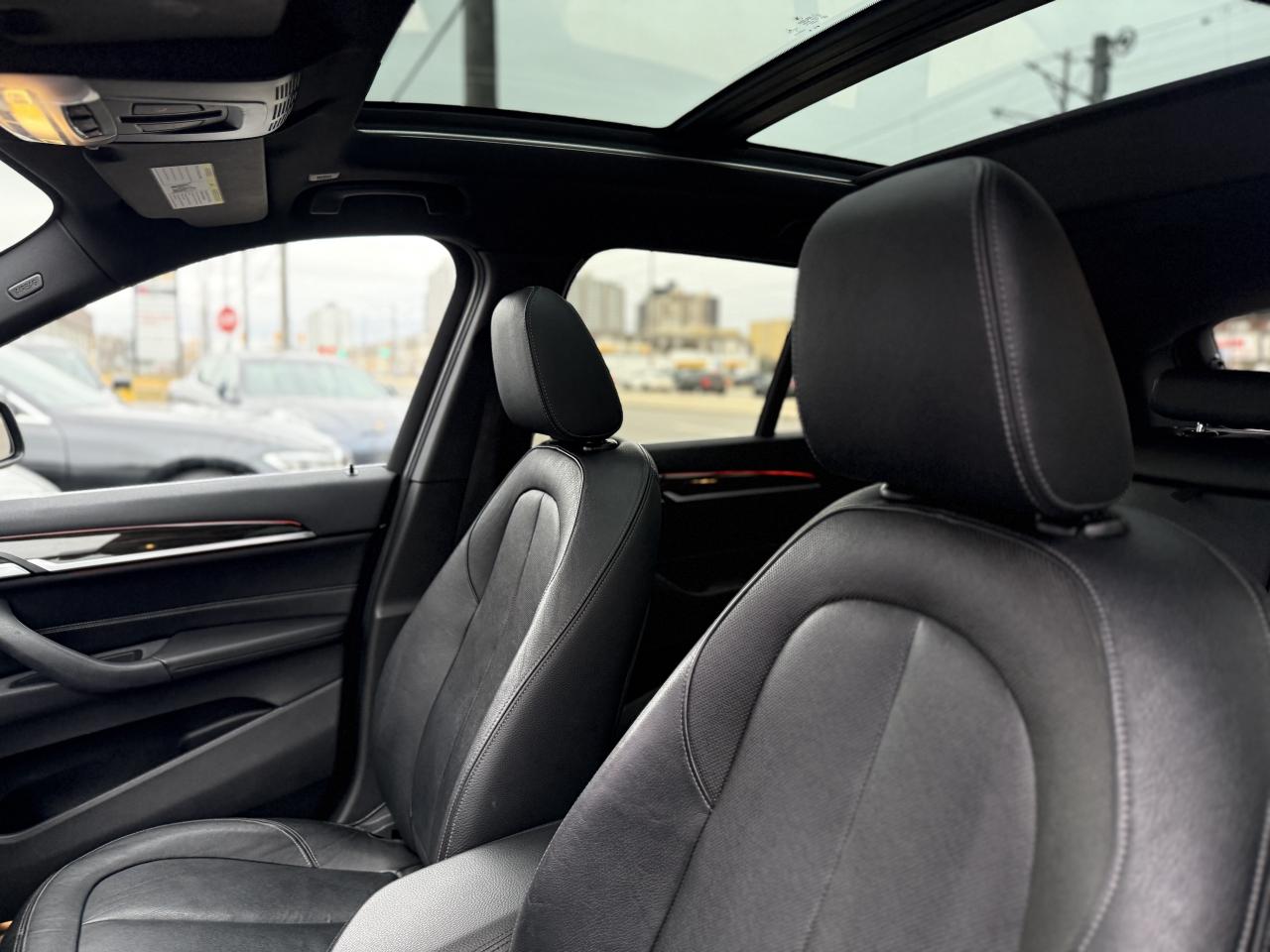 2017 BMW X1 | PREMIUM | PANO | NAVI | HUD | BACK UP CAMERA Photo