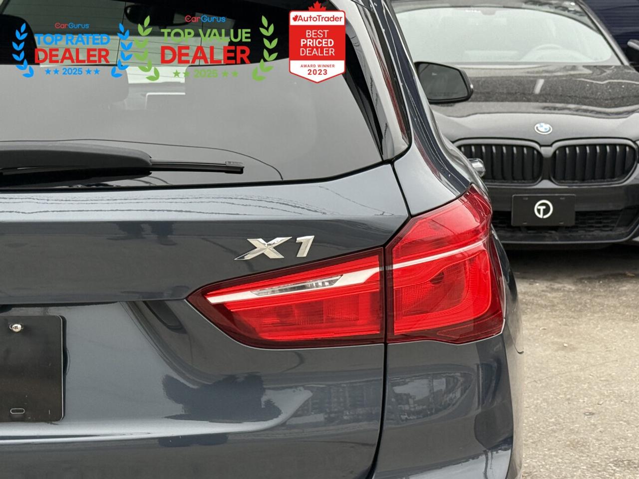 2017 BMW X1 | PREMIUM | PANO | NAVI | HUD | BACK UP CAMERA Photo