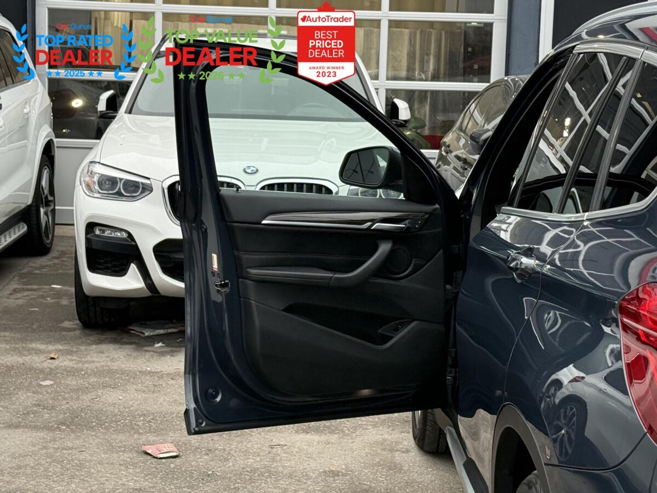 2017 BMW X1 | PREMIUM | PANO | NAVI | HUD | BACK UP CAMERA Photo