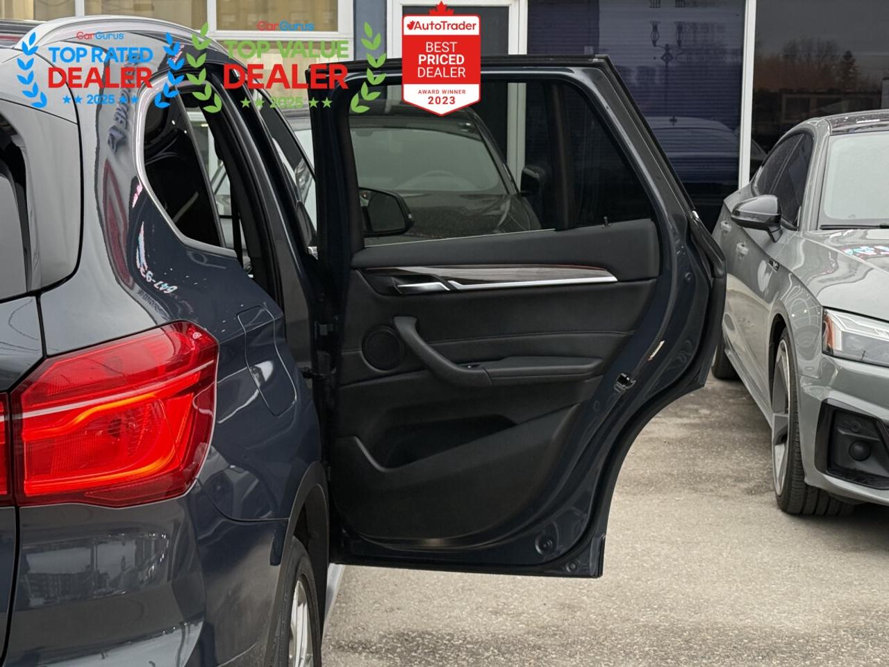 2017 BMW X1 | PREMIUM | PANO | NAVI | HUD | BACK UP CAMERA Photo