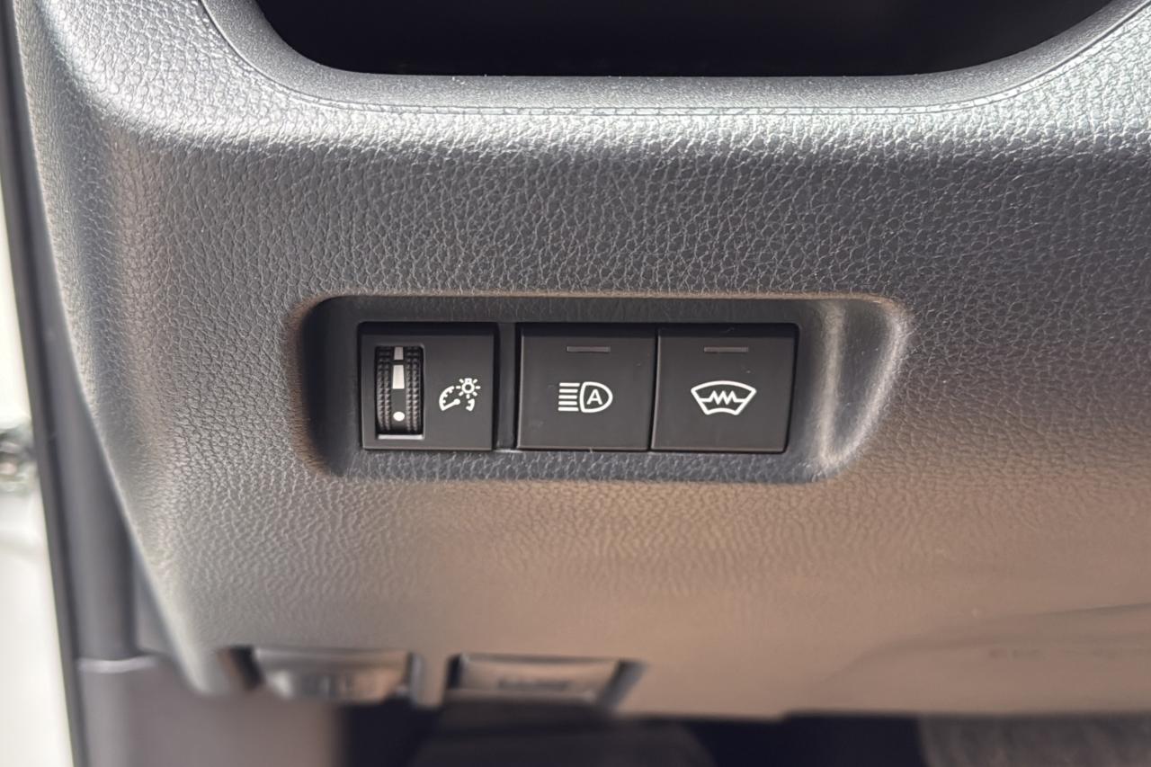 2023 Toyota RAV4 LE Photo