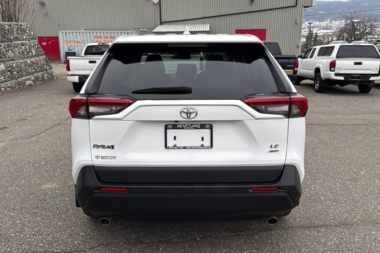 2023 Toyota RAV4 LE Photo