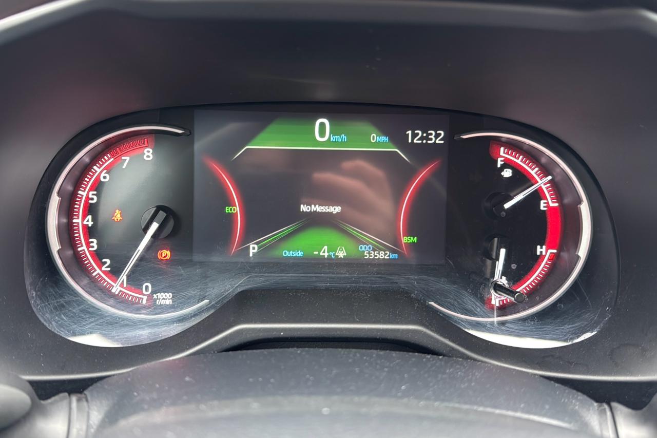 2023 Toyota RAV4 LE Photo