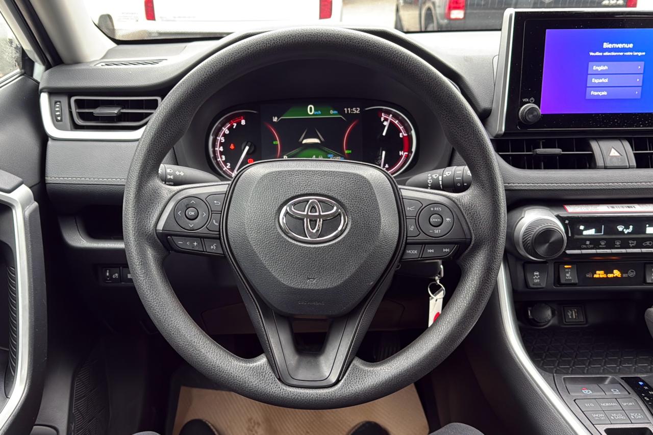 2024 Toyota RAV4 LE Photo