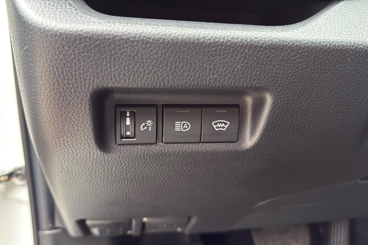 2024 Toyota RAV4 LE Photo