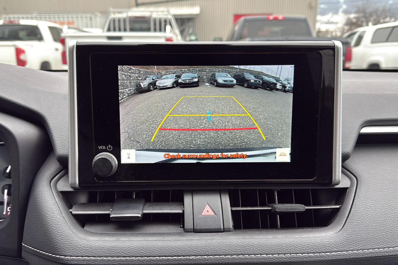 2024 Toyota RAV4 LE Photo