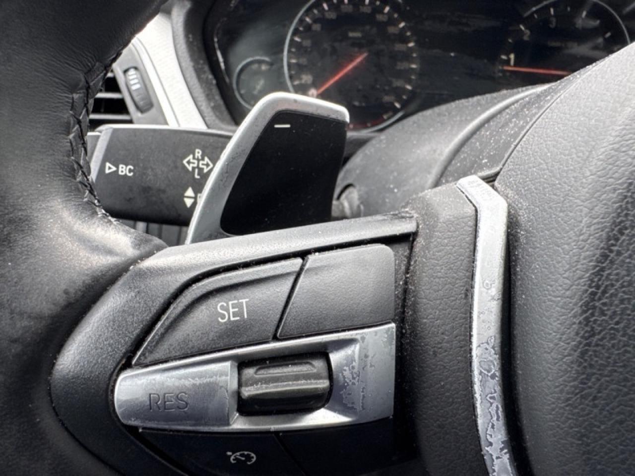 2018 BMW 3 Series 330i xDrive Sedan  - Sunroof Photo