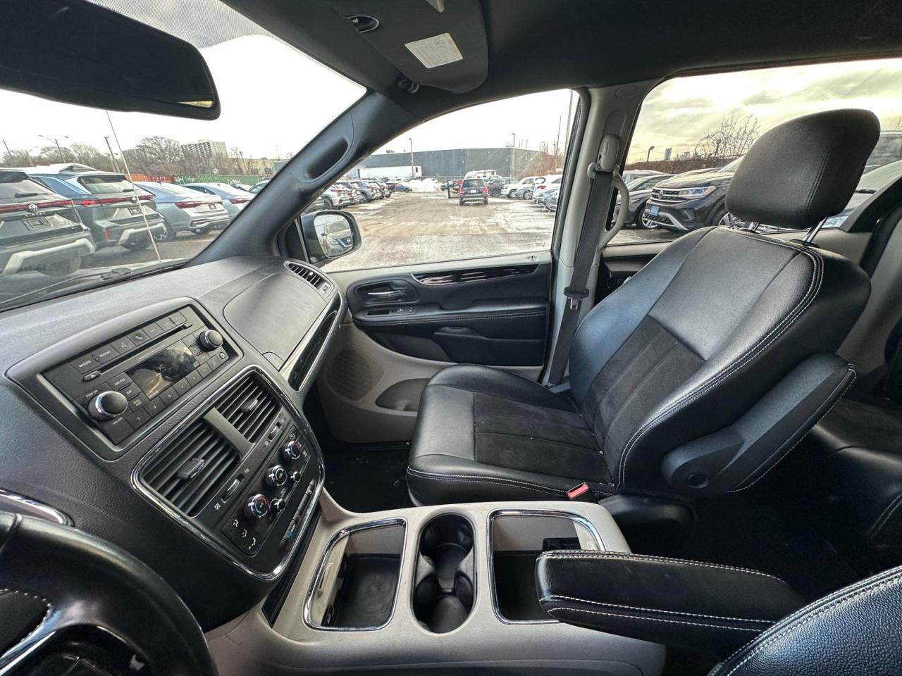 2019 Dodge Grand Caravan SXT Premium Plus Photo