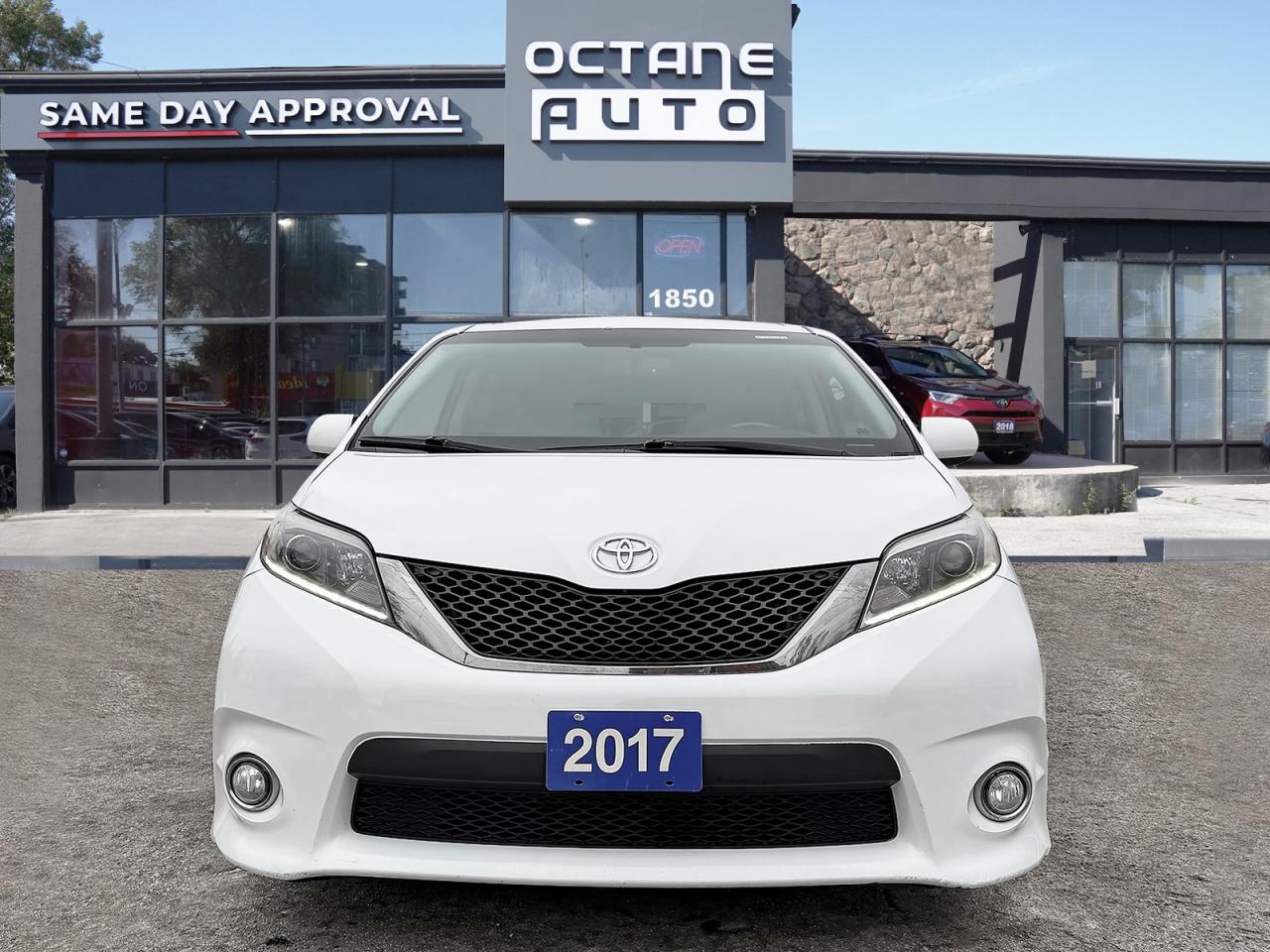 2017 Toyota Sienna SE 8-Passenger Photo