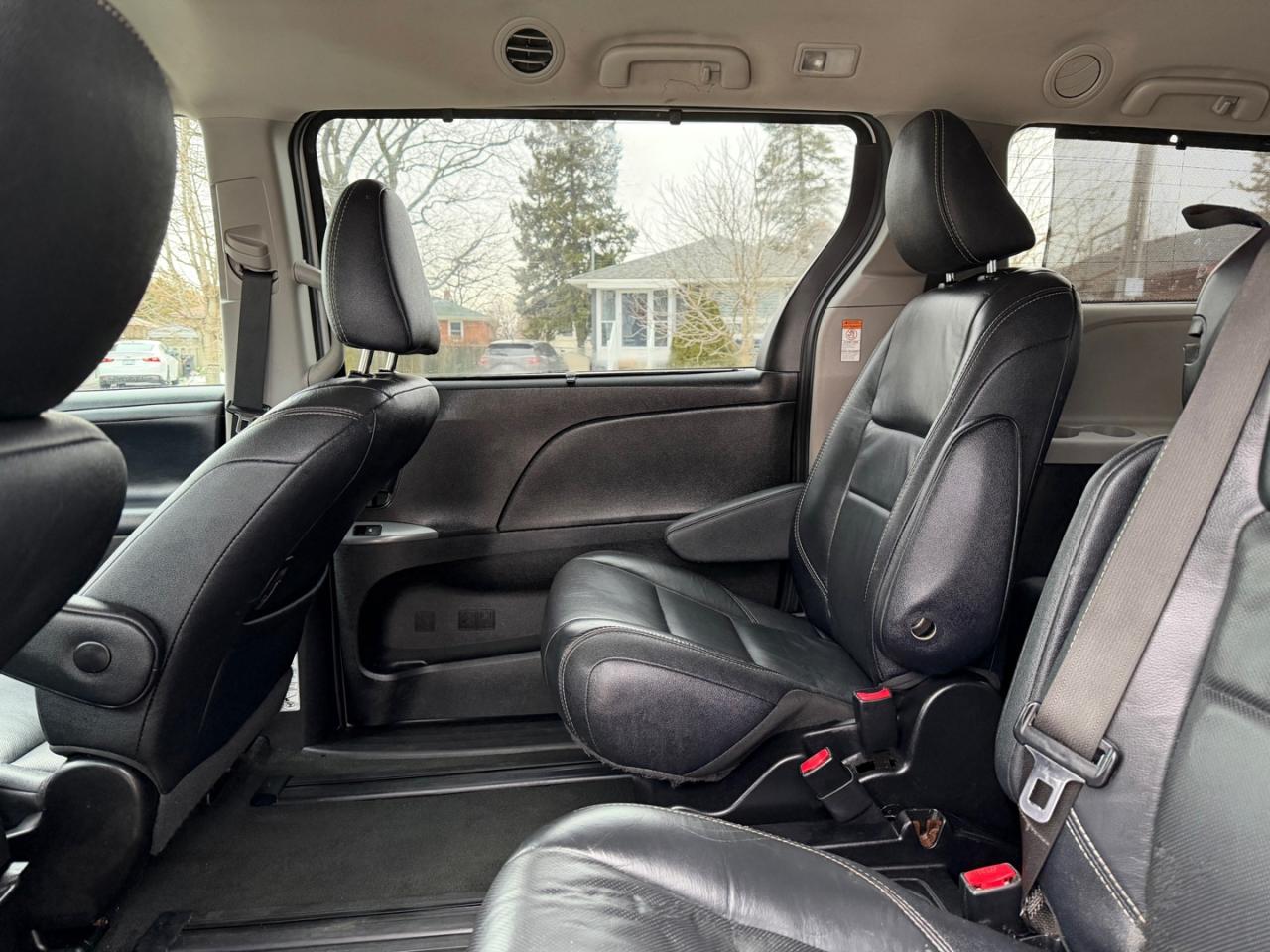 2017 Toyota Sienna SE 8-Passenger Photo
