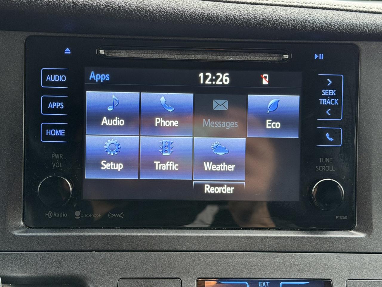 2017 Toyota Sienna SE 8-Passenger Photo