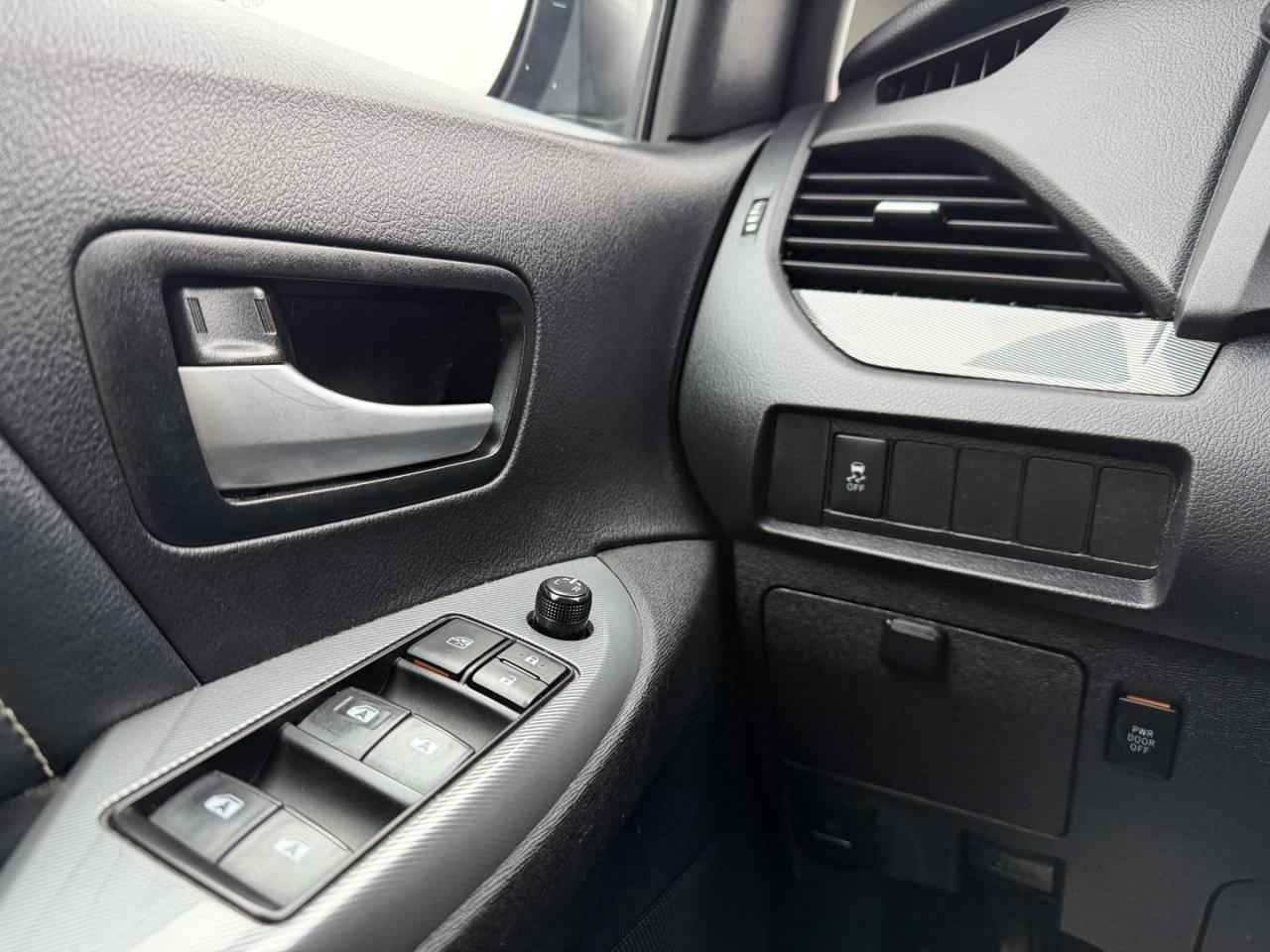 2017 Toyota Sienna SE 8-Passenger Photo