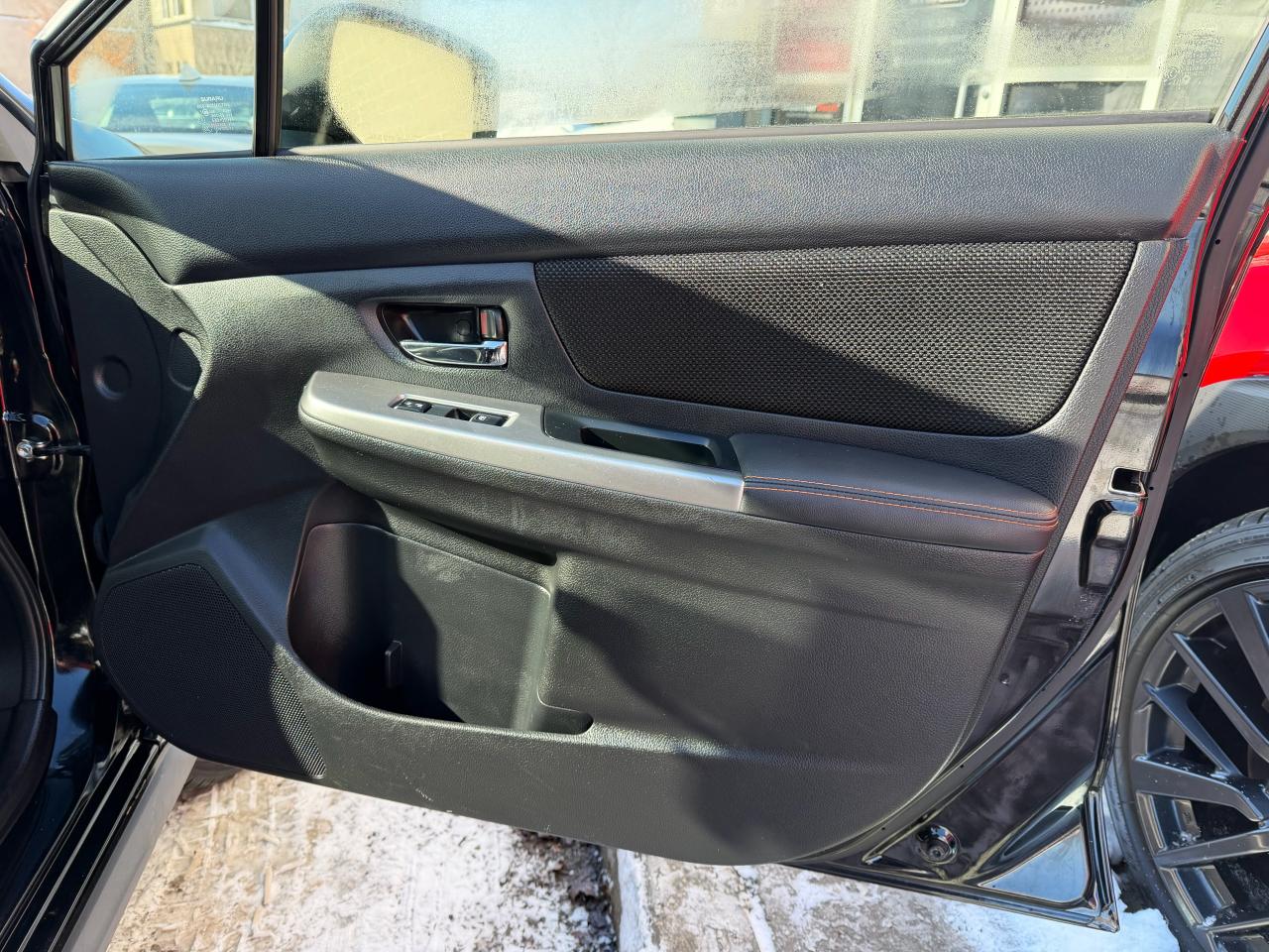 2016 Subaru Crosstrek SPORT AWD, DEALER-SERVICED! HEATED SEATS! Photo