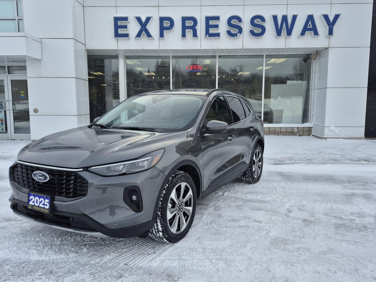 Used 2025 Ford Escape PLATINUM AWD, HYBRID, TECH PACKAGE, TOW, PANO ROOF for sale in New Hamburg, ON