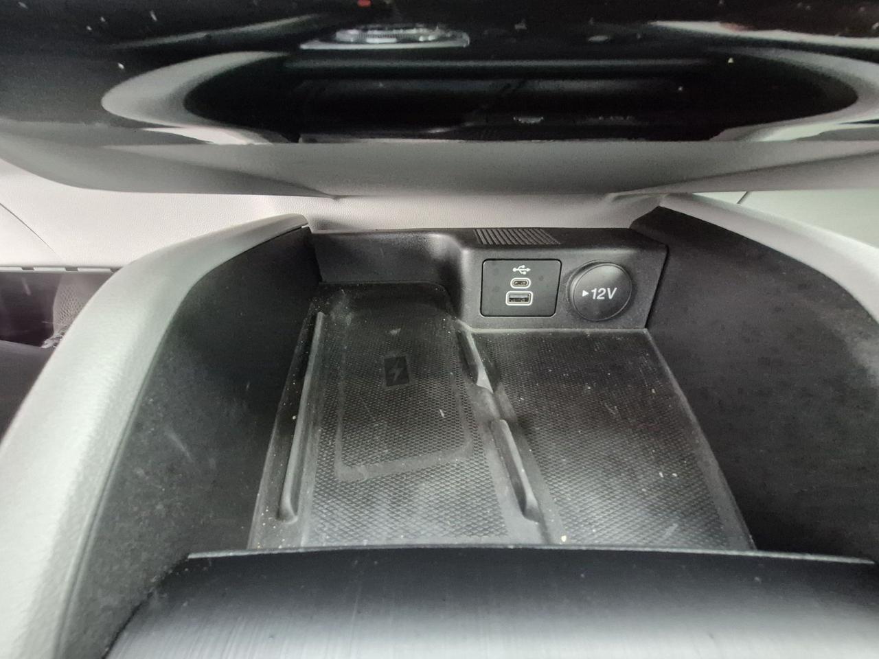 2025 Ford Escape PLATINUM AWD, HYBRID, TECH PACKAGE, TOW, PANO ROOF Photo