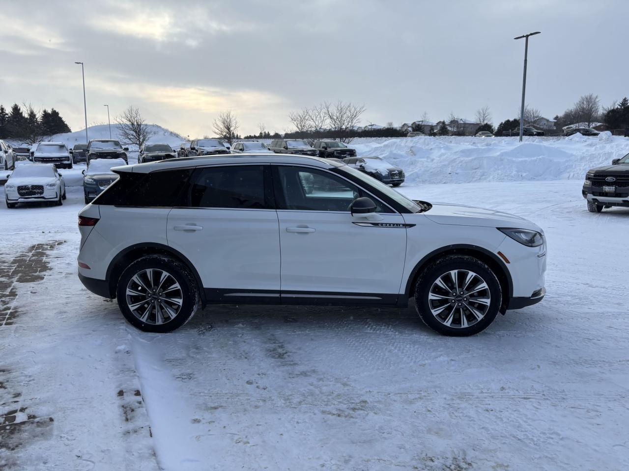 2021 Lincoln Corsair RESERVE, AWD, PREMIUM PACKAGE, 19" RIMS, 360CAMERA Photo