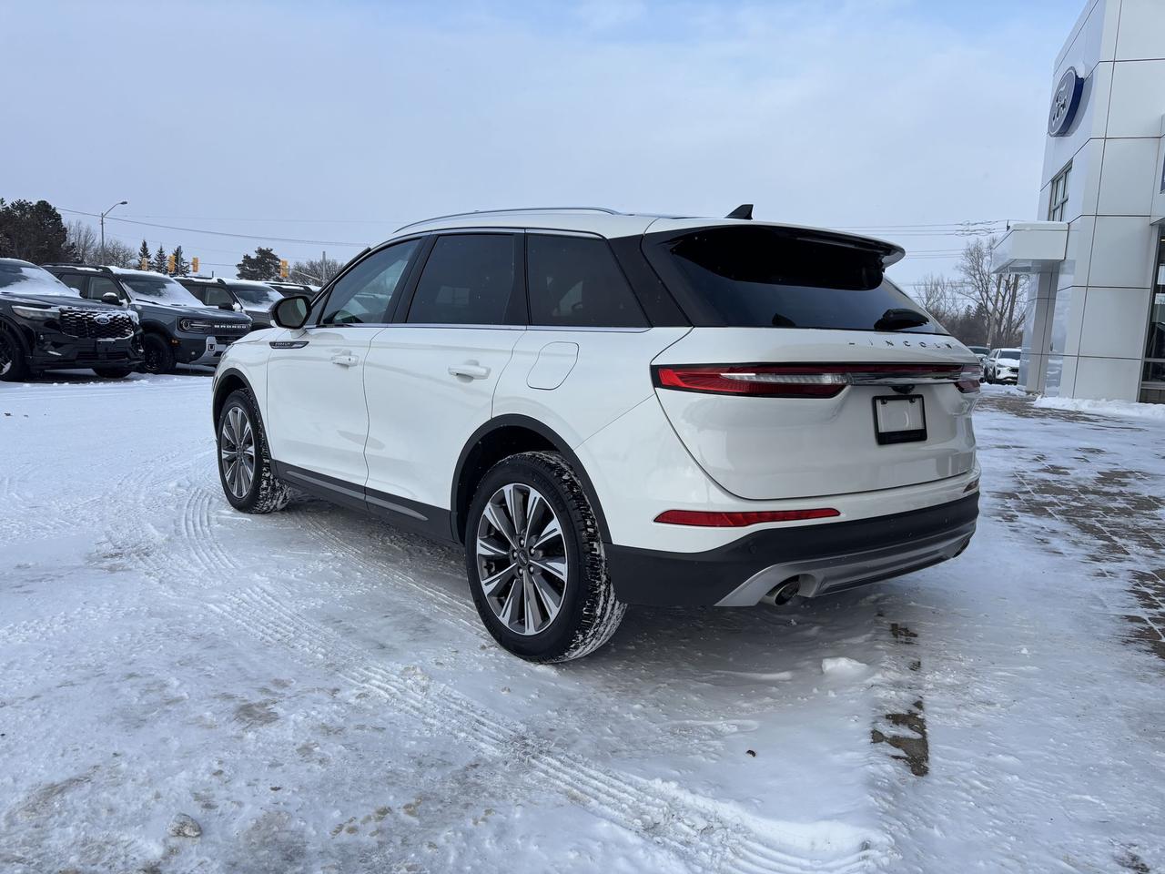 2021 Lincoln Corsair RESERVE, AWD, PREMIUM PACKAGE, 19" RIMS, 360CAMERA Photo