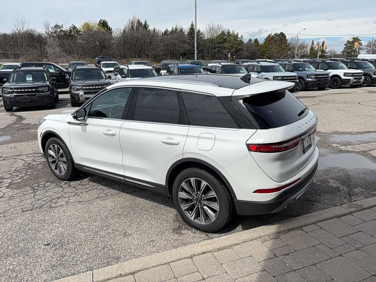 2021 Lincoln Corsair RESERVE, AWD, PREMIUM PACKAGE, 19" RIMS, 360CAMERA Photo4