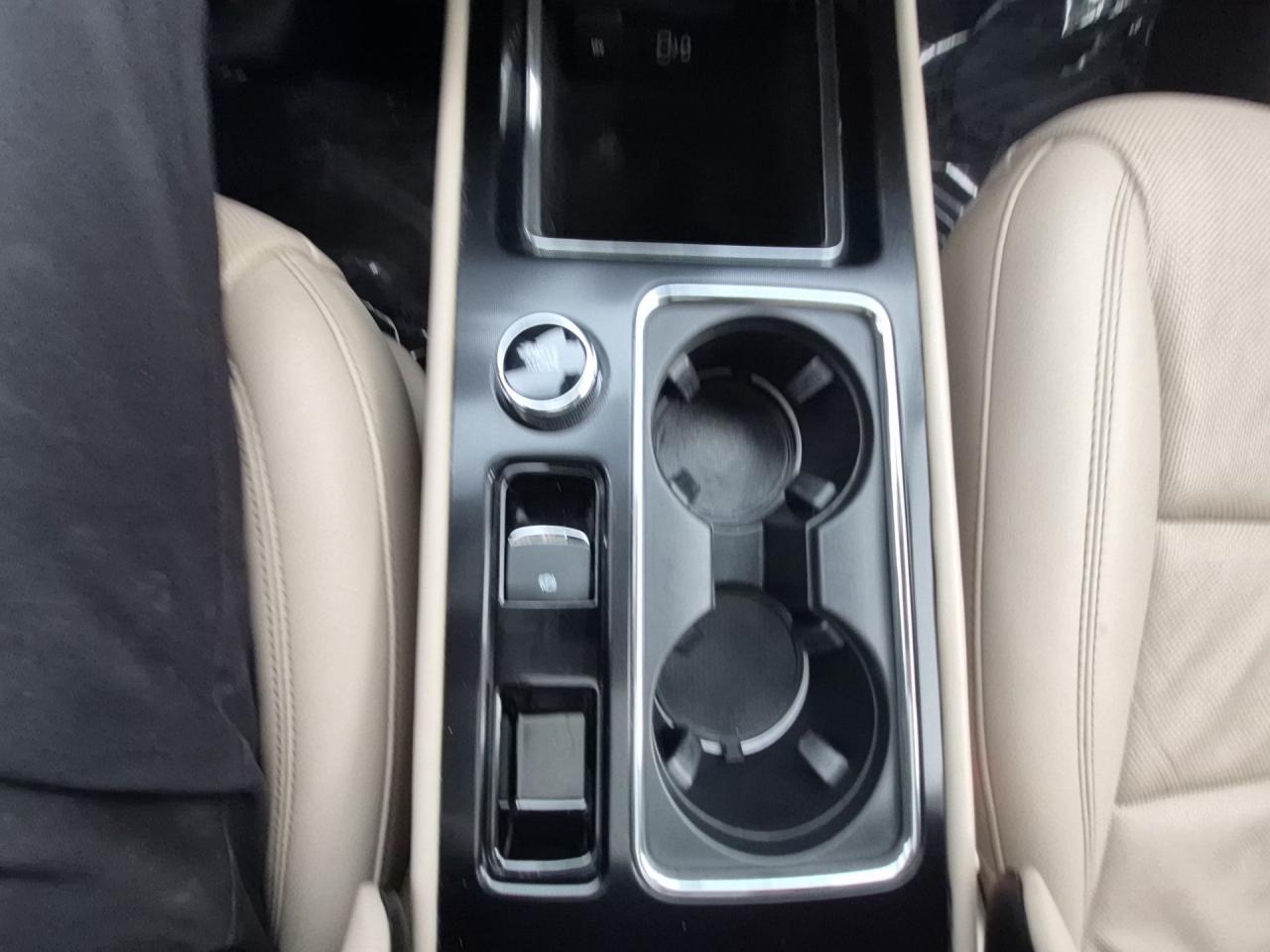 2021 Lincoln Corsair RESERVE, AWD, LEATHER, HEATED STEERING WHEEL! Photo