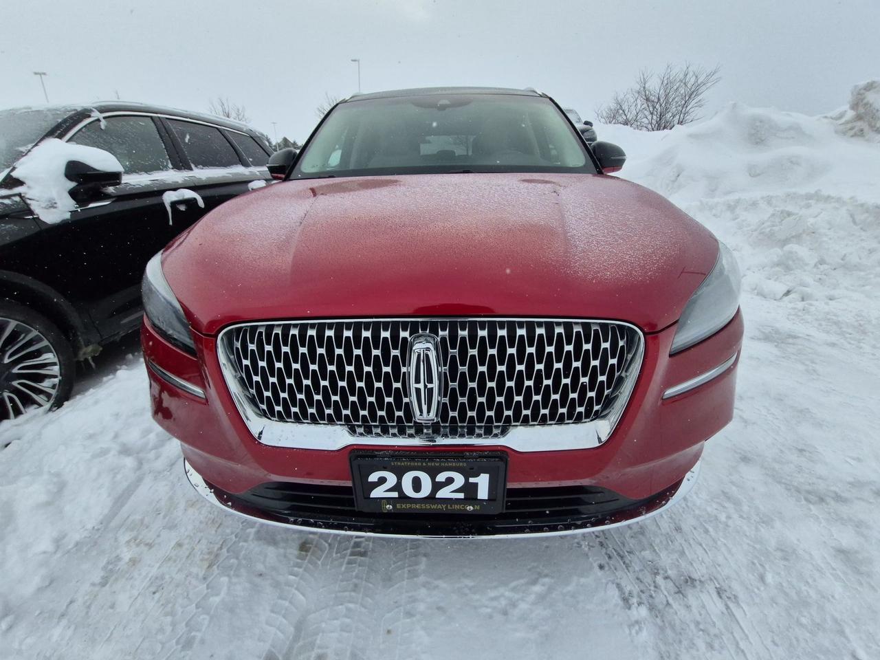 2021 Lincoln Corsair RESERVE, AWD, LEATHER, HEATED STEERING WHEEL! Photo