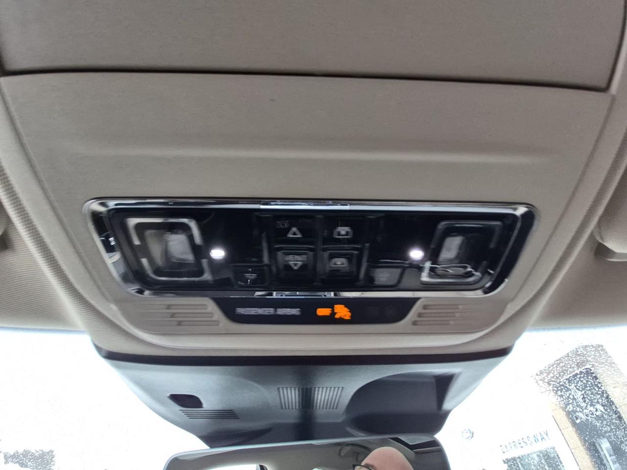 2021 Lincoln Corsair RESERVE, AWD, LEATHER, HEATED STEERING WHEEL! Photo