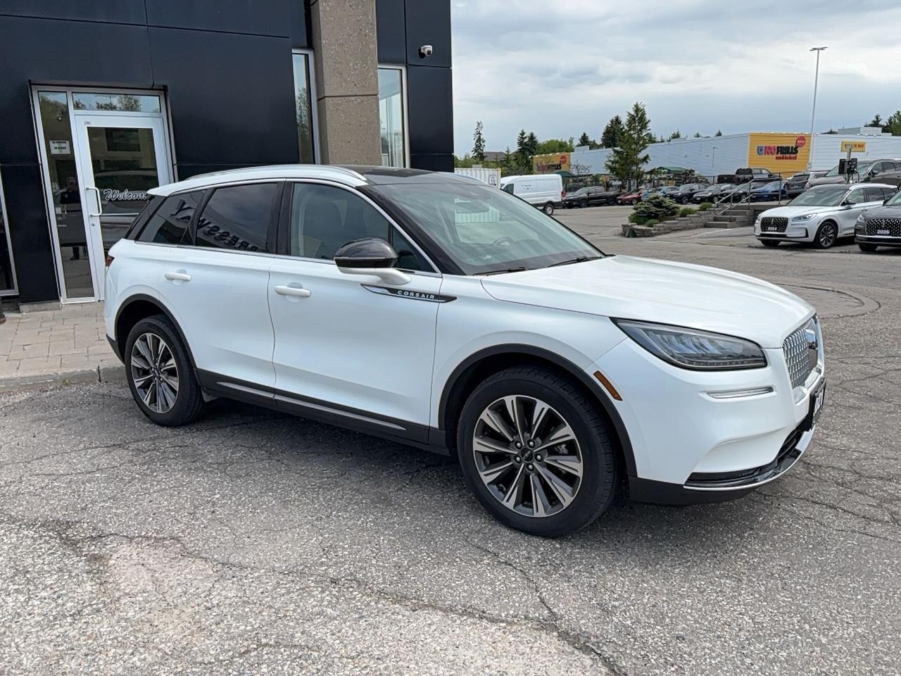 2021 Lincoln Corsair RESERVE, AWD, PREMIUM PACKAGE, 19" RIMS, 360CAMERA Photo2