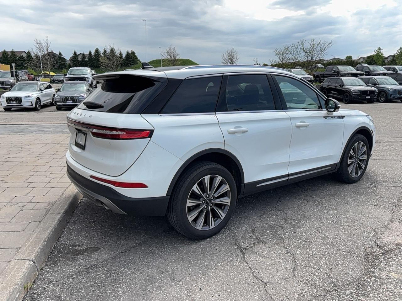 2021 Lincoln Corsair RESERVE, AWD, PREMIUM PACKAGE, 19" RIMS, 360CAMERA Photo4