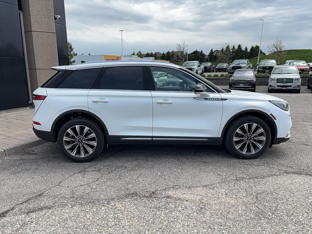 2021 Lincoln Corsair RESERVE, AWD, PREMIUM PACKAGE, 19" RIMS, 360CAMERA Photo3