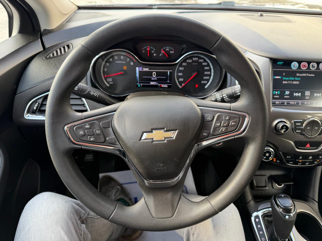 2017 Chevrolet Cruze LT HATCH, LOW KM, BOSE, AUTO, SUNROOF, HTD SEATS! Photo