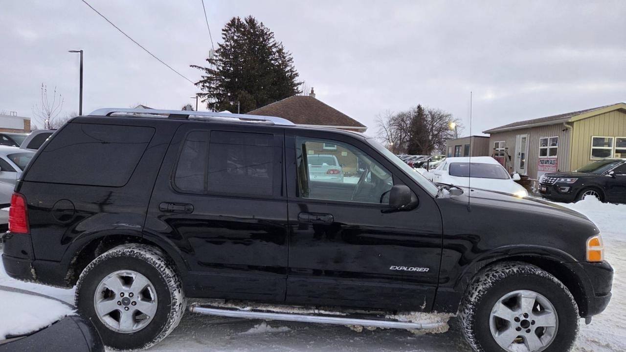 2004 Ford Explorer LIMITED, V8, 7 PASSENGER, ONLY 186KMS, AS IS Photo