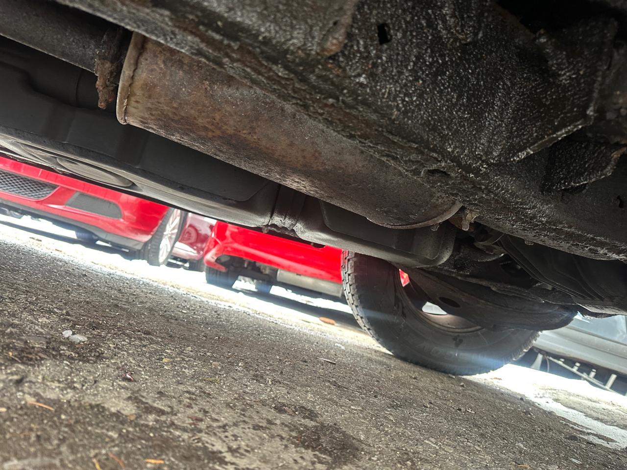 2004 Ford Explorer LIMITED, V8, 7 PASSENGER, ONLY 186KMS, AS IS Photo