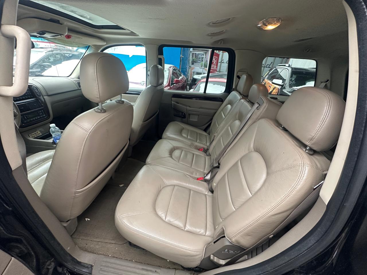 2004 Ford Explorer LIMITED, V8, 7 PASSENGER, ONLY 186KMS, AS IS Photo