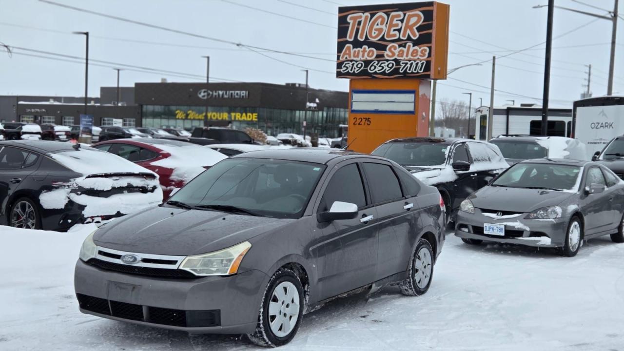 Used 2009 Ford Focus SE for sale in London, ON