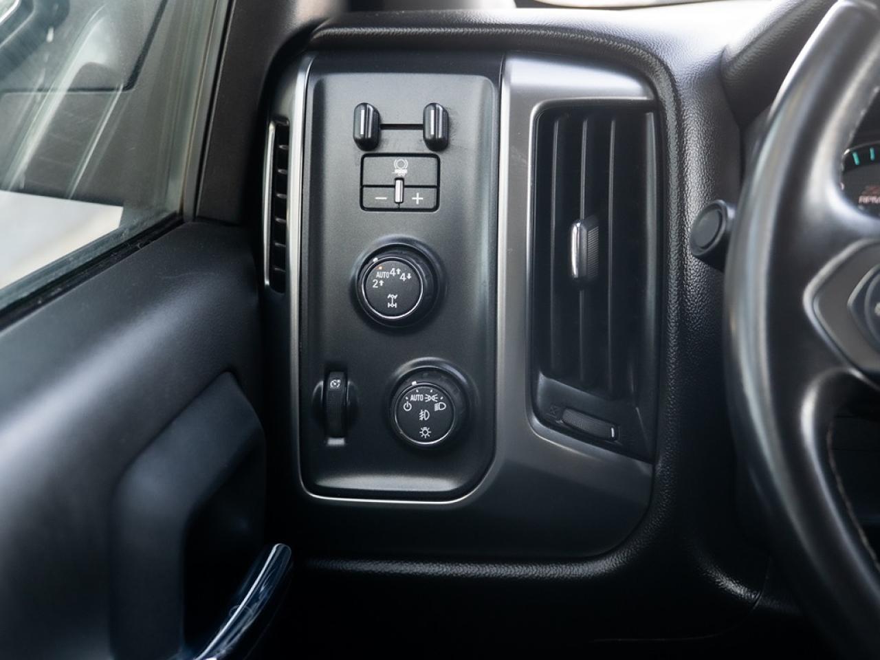 2017 Chevrolet Silverado 1500 LT Photo11