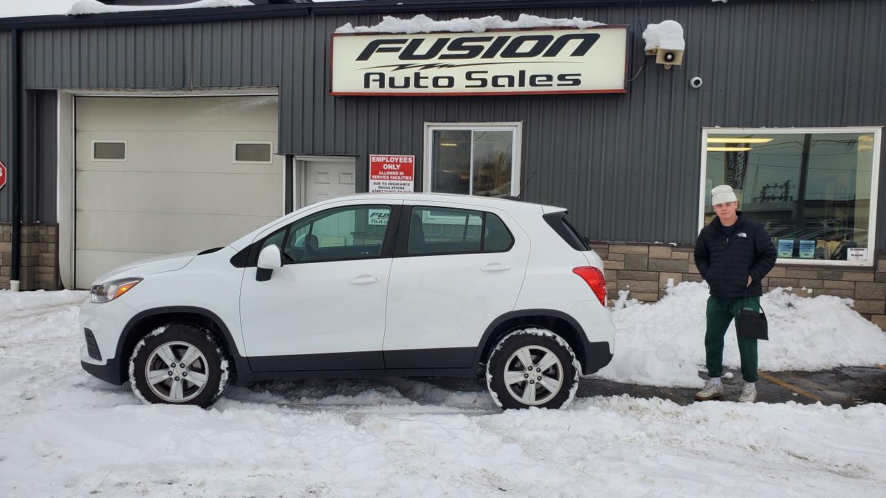 2020 Chevrolet Trax AWD LS-BACK UP CAMERA-BLUETOOTH-ALLOY WHEELS Photo