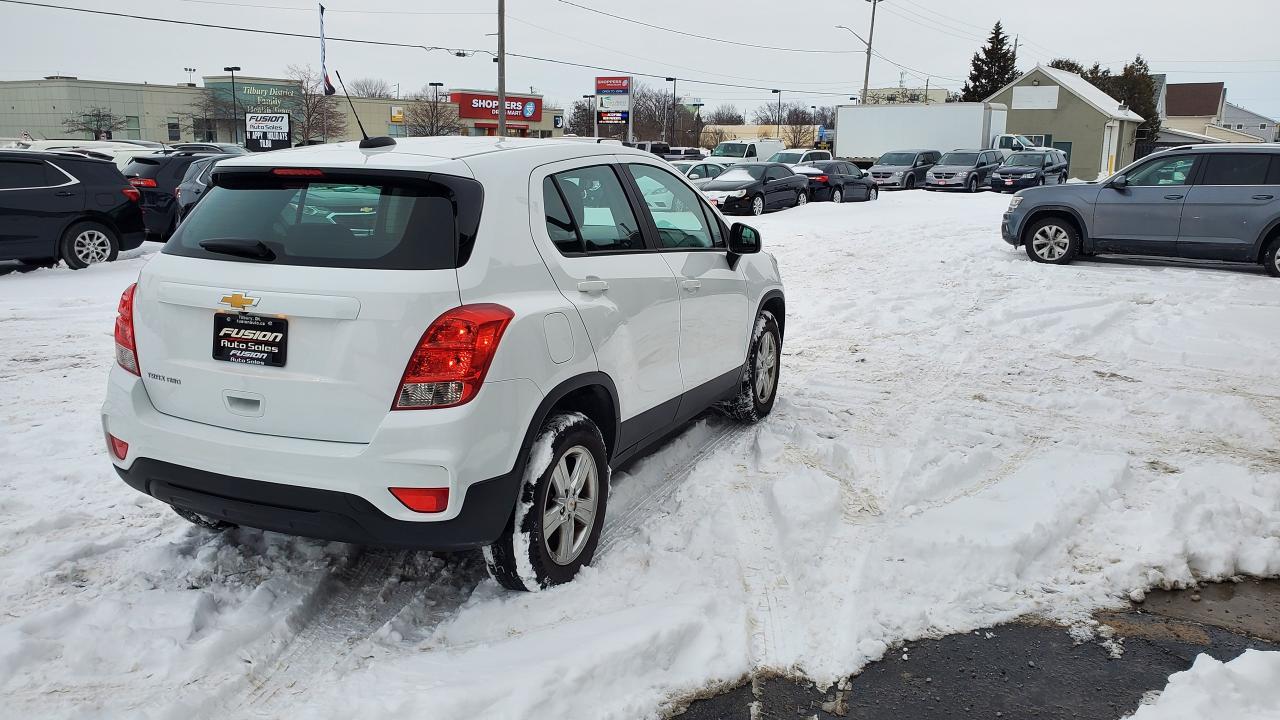 2020 Chevrolet Trax AWD LS-BACK UP CAMERA-BLUETOOTH-ALLOY WHEELS Photo4