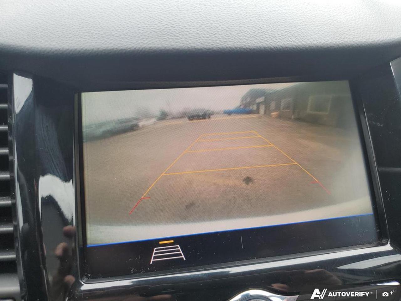 2020 Chevrolet Trax AWD LS-BACK UP CAMERA-BLUETOOTH-ALLOY WHEELS Photo