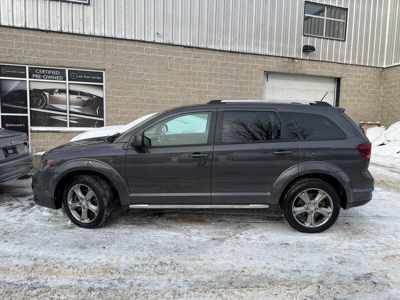 2017 Dodge Journey CROSSROAD, 7 PASSENGER REAR DVD, LEATHER, SUNROOF! Photo4