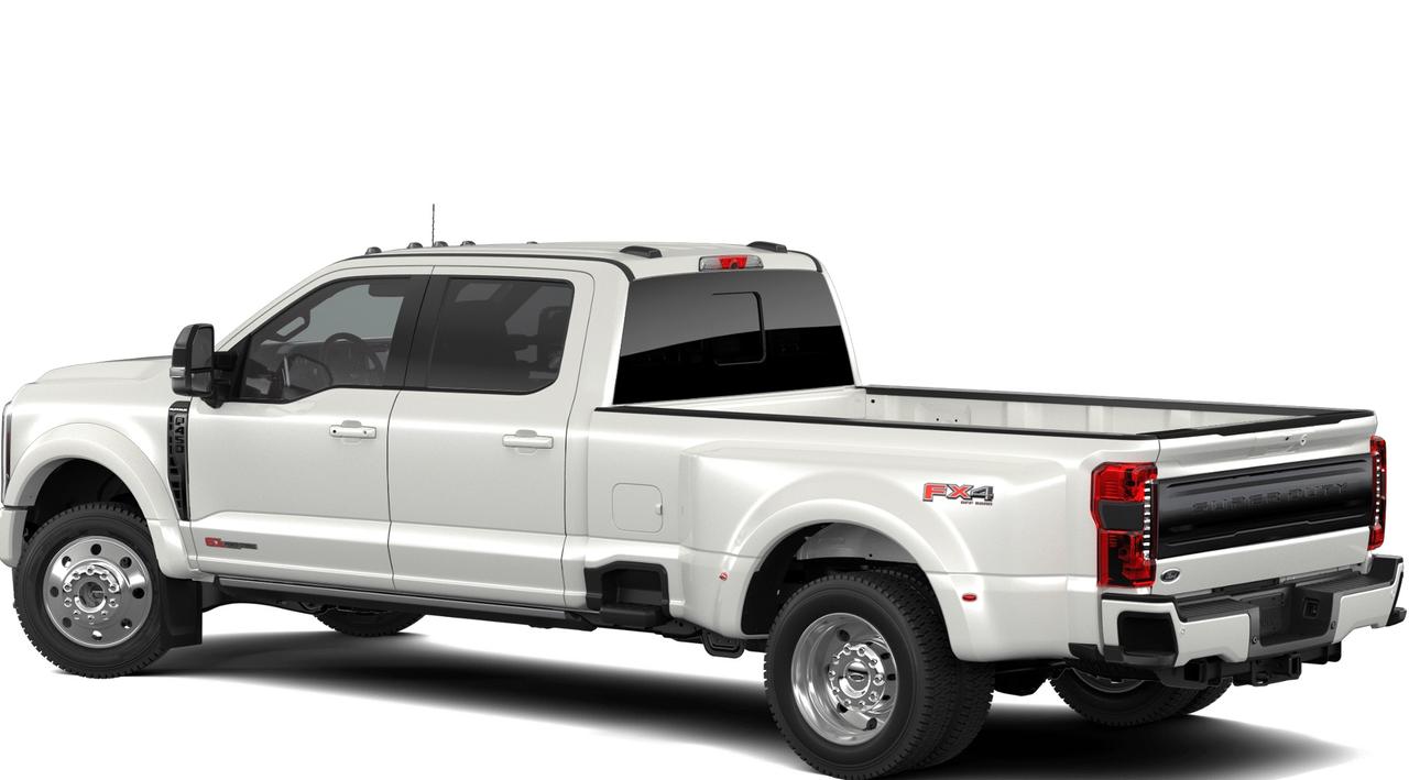 2026 Ford F-450 Super Duty DRW Platinum Photo1