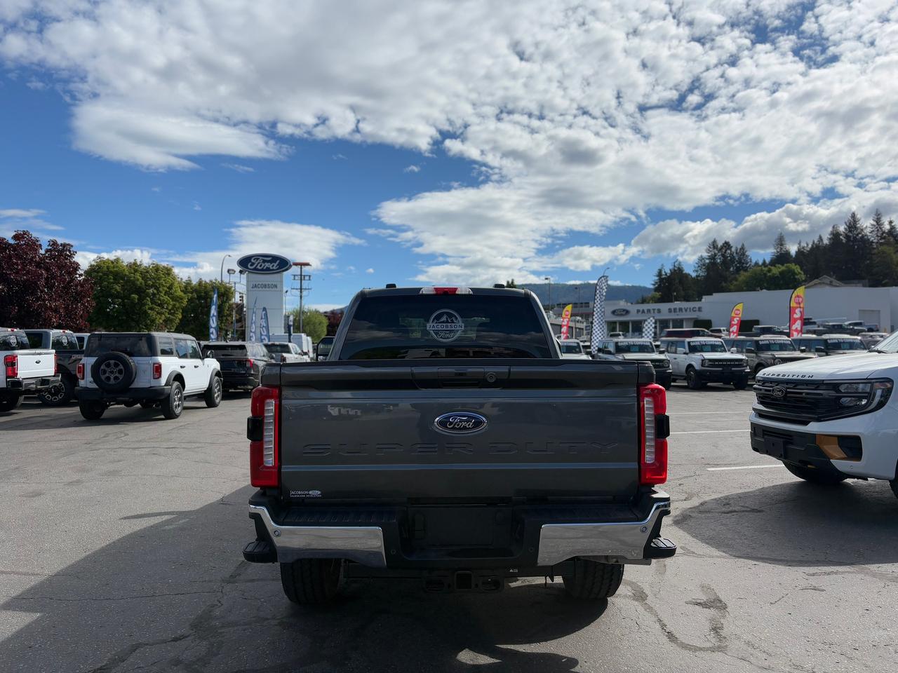 2026 Ford F-350 Super Duty SRW XLT Photo3