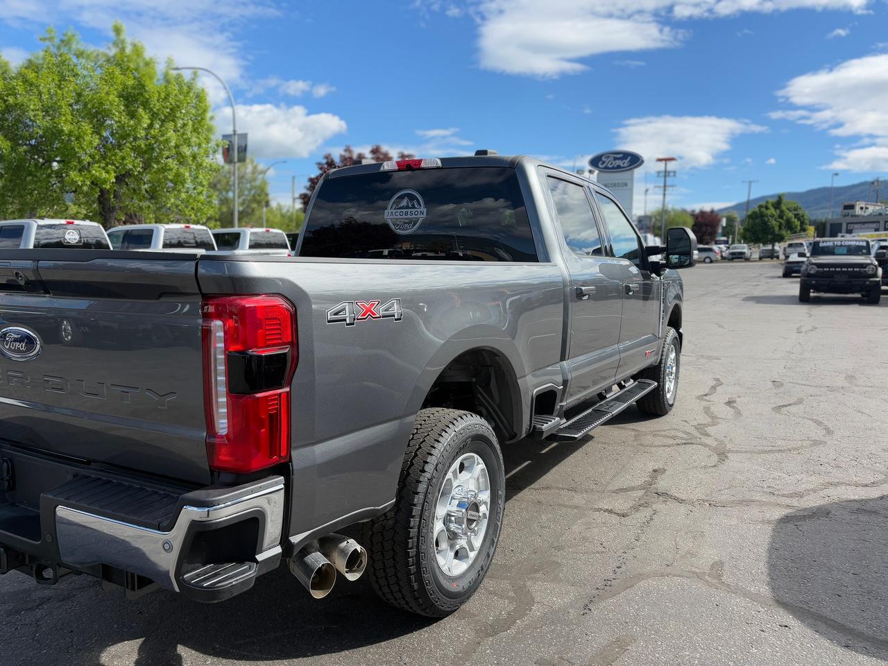 2026 Ford F-350 Super Duty SRW XLT Photo4